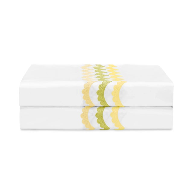 Contemporary Celerie Kemble + Hamburg House Whimsical Lemon Scallop Queen Sheet Set - 4 Pieces For Sale - Image 3 of 7