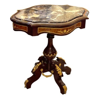 Round French Occasional Table With Gold Leaf Details & Elegant Hardwood Frame For Sale