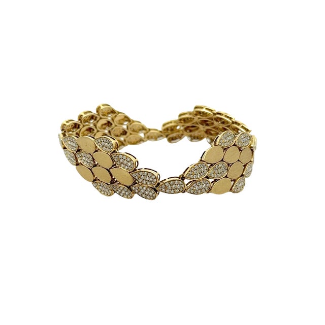 Modern Diamond 18k Yellow Gold Link Bracelet For Sale - Image 4 of 6