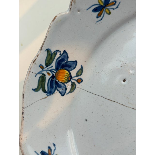 Antique Plates from Moustiers, 1760, Set of 2 For Sale - Image 14 of 18
