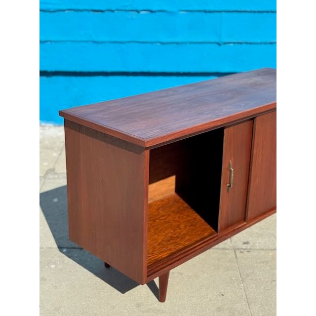 1960's Compact Walnut Credenza For Sale In Los Angeles - Image 6 of 10