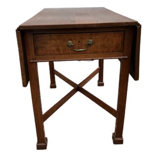 A Very Fine Antique Walnut Chippendale Dropleaf Pembroke Table, Philadelphia, 1760's For Sale
