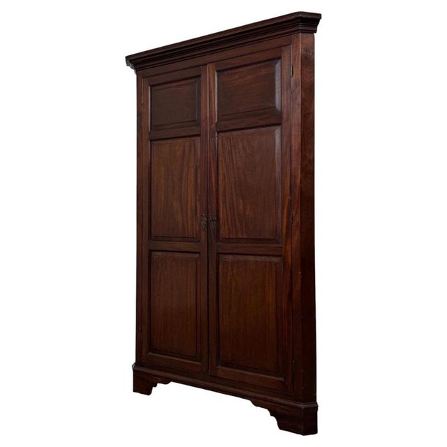 18th Century Georgian Mahogany Corner Cupboard For Sale - Image 3 of 6