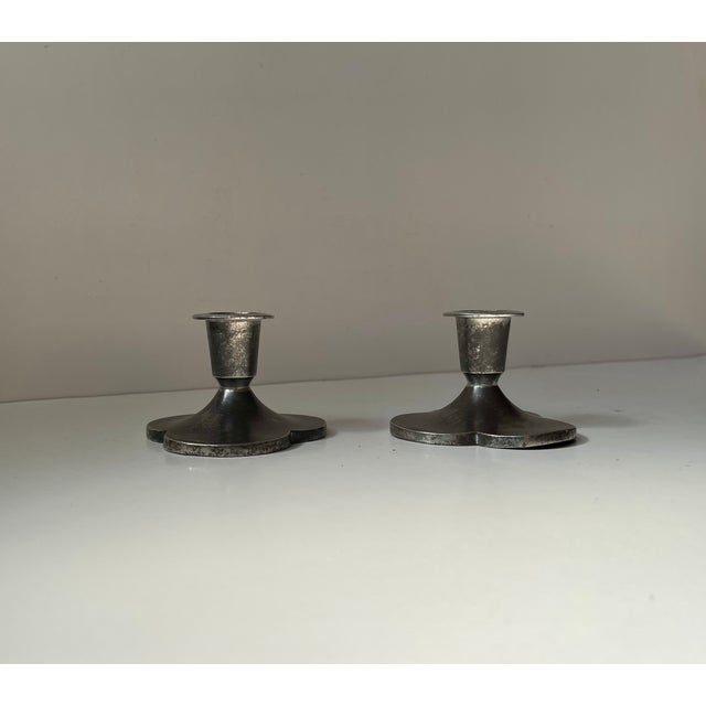 Metal Art Deco 3-Clover Pewter Candlesticks from Just Andersen, 1940s, Set of 2 For Sale - Image 7 of 8