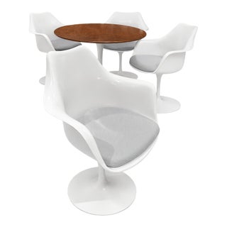 Mid-Century Modern Tulip Dining Set · 4 White Tulip Chairs + Oval Pedestal Table For Sale