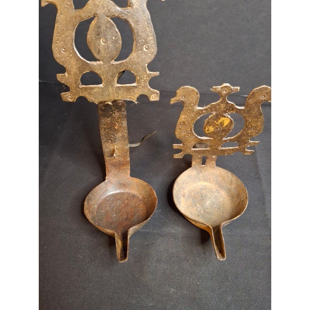 Rare 18th C Wrought Iron Double Crusie Phoebe Grease Lamp Bird Motif Folk Art For Sale - Image 4 of 18