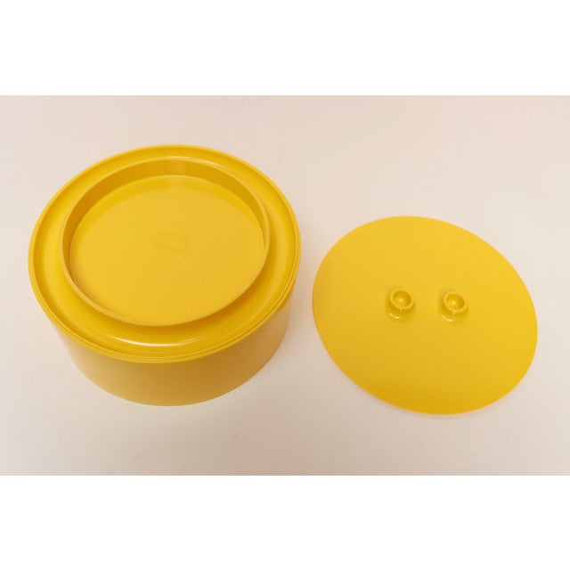 1970s Mid-Century Modern Yellow Melamine Lidded Serving Bowl by Massimo Vignelli for Heller For Sale In New York - Image 6 of 10