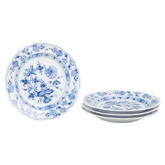 Porcelain Salad Plates with Zwiebelmuster Pattern from Meissen, Germany, Late 20th Century, Set of 4 For Sale - Image 5 of 5