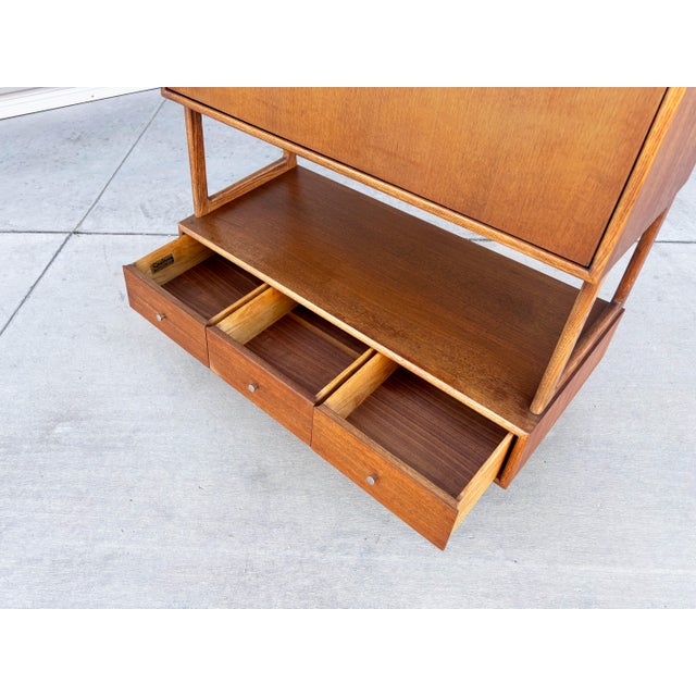 1950s Mid-Century Walnut Wall Unit Secretary Desk & Bookcase by Saginaw Furniture For Sale - Image 16 of 18