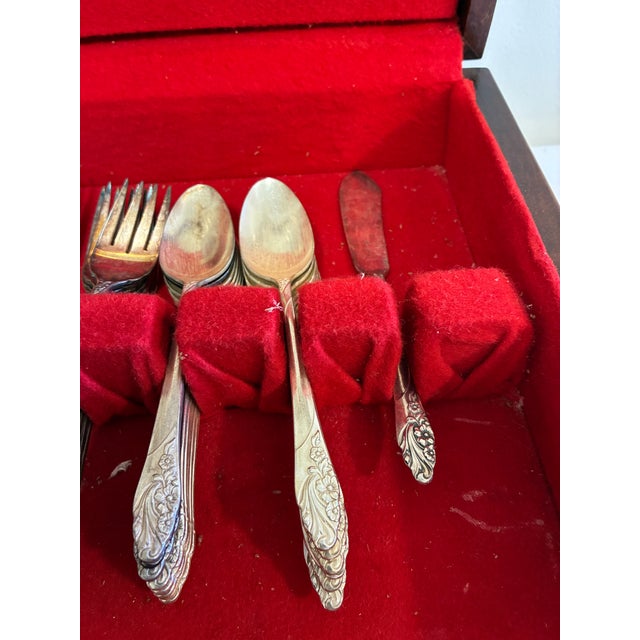 Vintage Community Plate "Evening Star" Silverplate Flatware Set, 49 Pieces With Chest For Sale - Image 10 of 12