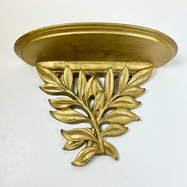 1970s Vintage Hollywood Regency Boho Chic Americana Syroco Wood Gilded Wall Bracket Shelf For Sale - Image 6 of 18