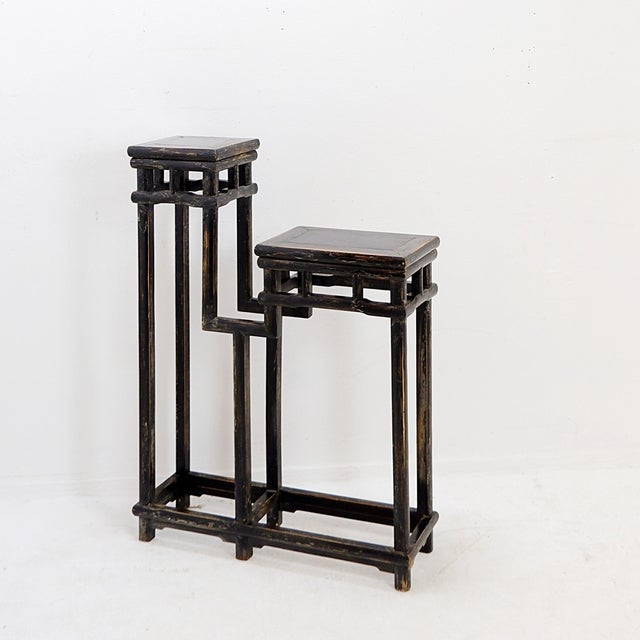 Asian Style - Antique Decoration Measures : 76x26cm - H : 84/104cm Materials : Laquered Wood - Granite top A tiered...