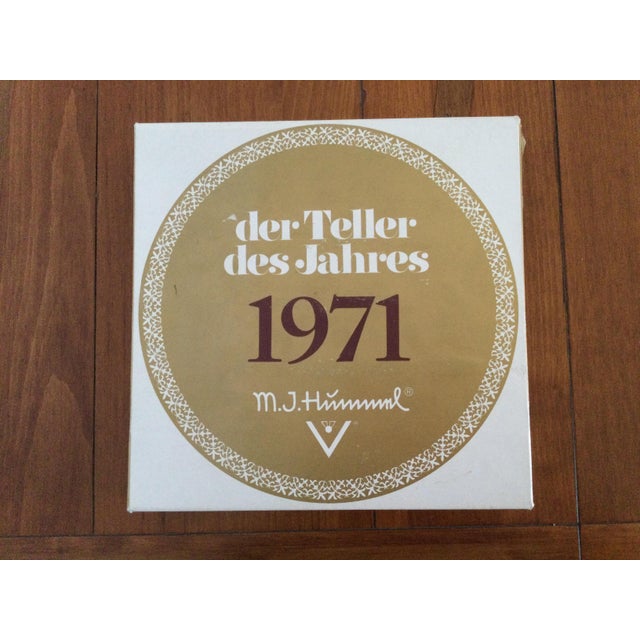 Traditional Goebel Hummel1971 First Editon Annual Plate 100th Anniversary For Sale - Image 3 of 4