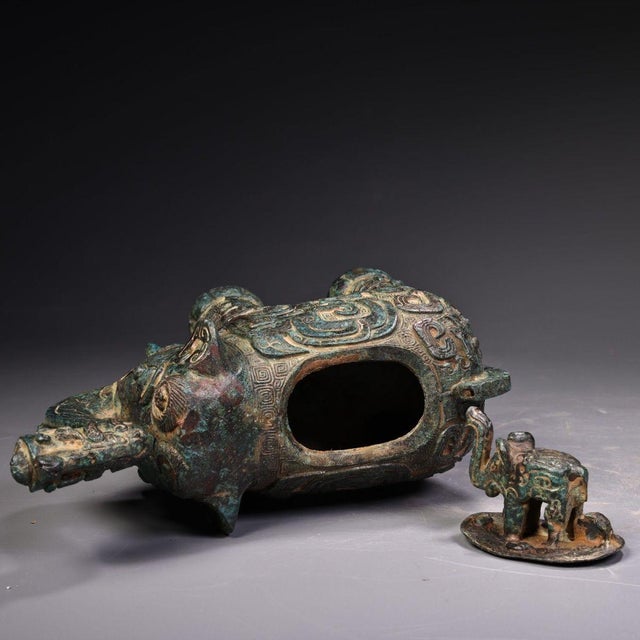Early 20th Century Bronze Elephant Censer – 5.5" Archaic Style Zun Vessel With Cub Finial For Sale In Los Angeles - Image 6 of 10