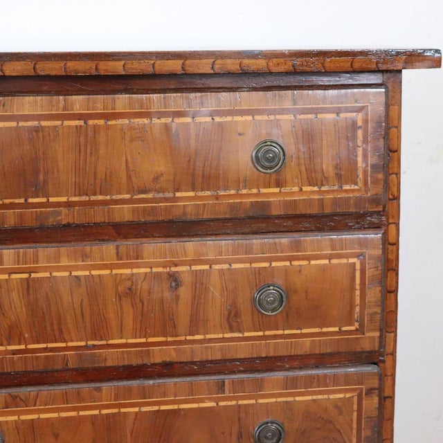 Antique 18th Century Walnut Chest of Drawers For Sale - Image 6 of 14