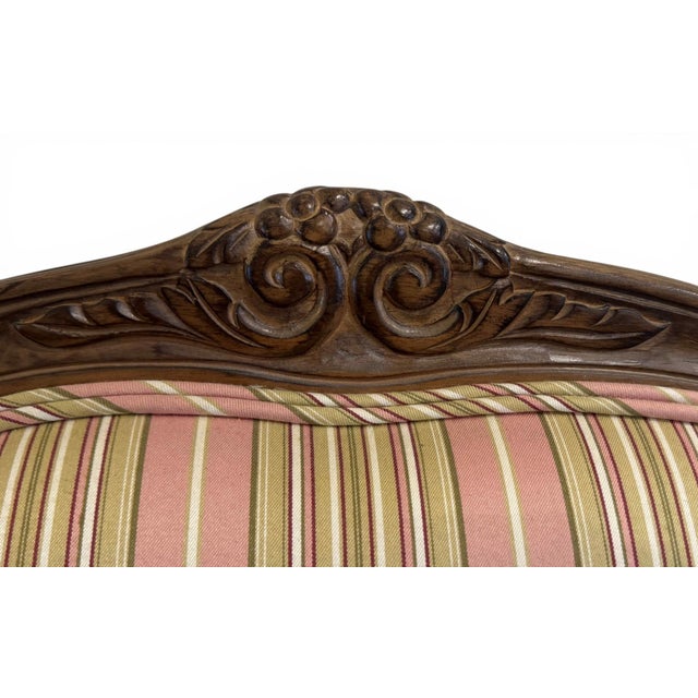 Vintage Thomasville French Provincial Carved Wood Settee For Sale - Image 16 of 18