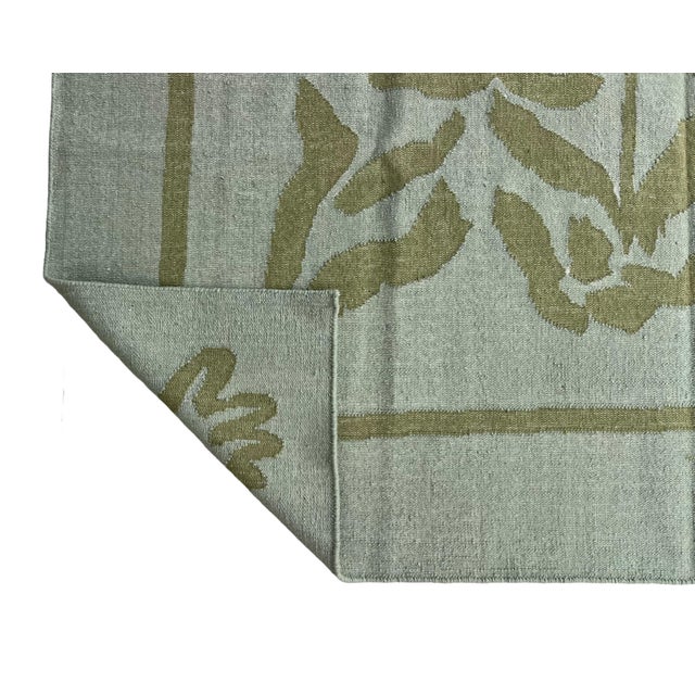 Handmade Woolen Flat Weave Geometric Floral Patterned Mint Green Area Rug - 6.5'x9' For Sale - Image 12 of 13