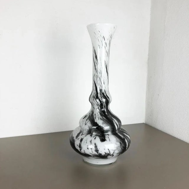 Large Opaline Florence Vase, Italy, 1970s For Sale - Image 10 of 11