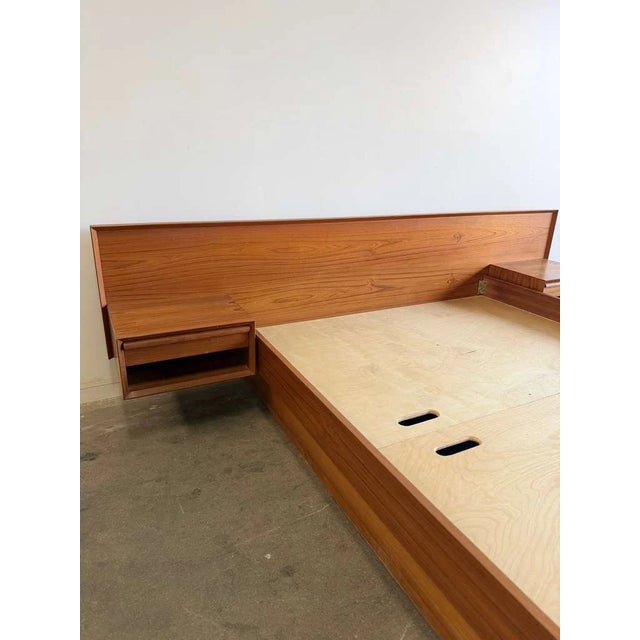 Danish Modern Queen Platform Bed For Sale - Image 4 of 18