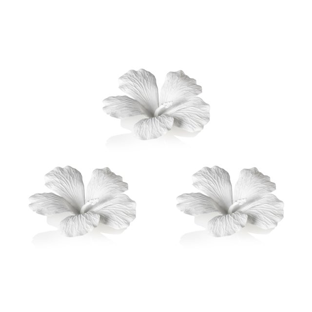 Contemporary White Bone China Hibiscus Flower Wall & Table Décor, Set of 3 For Sale - Image 3 of 3
