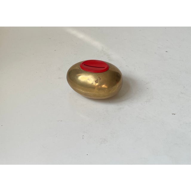 1960s Danish Modern Egg-Shaped Money Bank in Brass by Hans Bunde for Carl Cohr, 1960s For Sale - Image 5 of 9