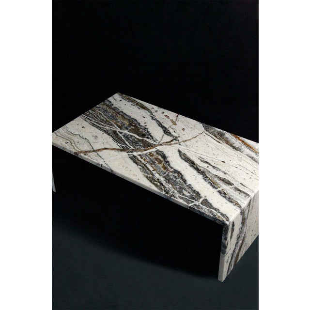 Leia Coffee Table in Traonyx by Manifeste, in New conditions. Designed from 2000 Labeled by Maker