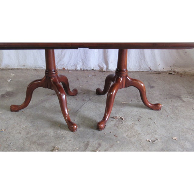 Traditional 1980s Henkel Harris Dining Room Table Cherry Pedestal For Sale - Image 3 of 9