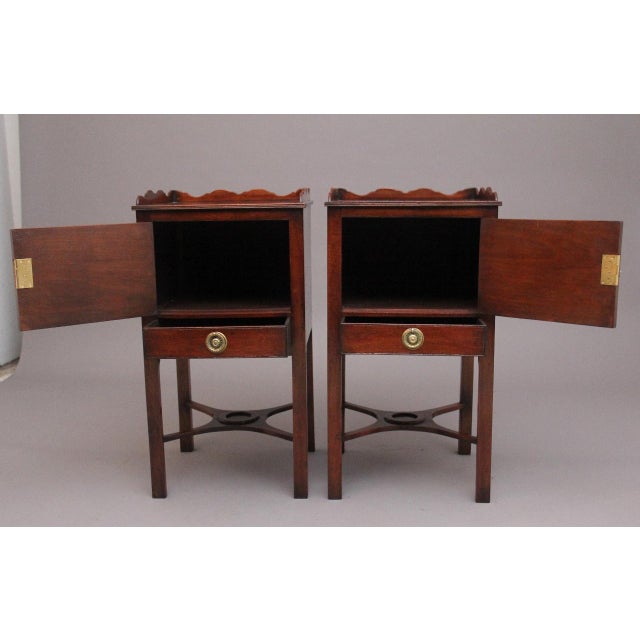 Mahogany Bedside Cabinets, 1920s, Set of 2 For Sale - Image 3 of 10