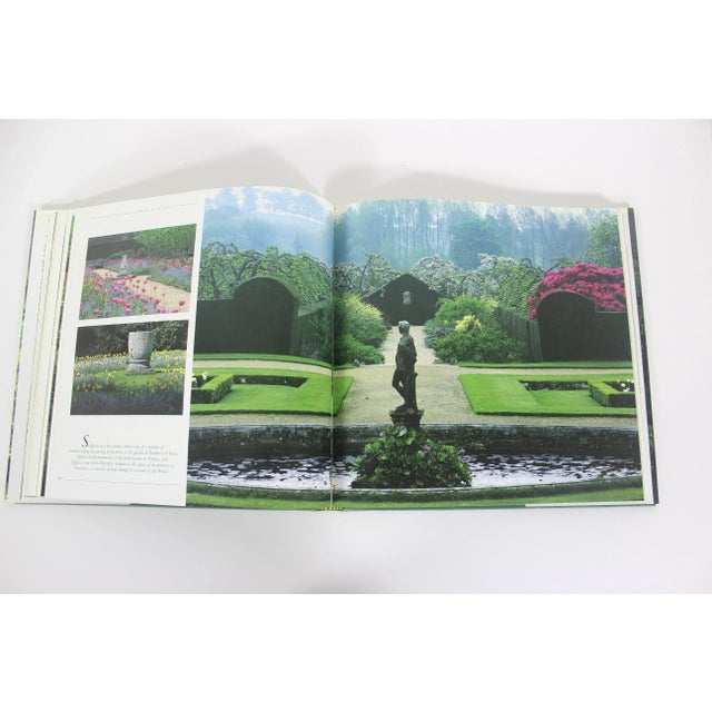 Paper 1987 the Country House Garden a Grand Tour Book Hardcover Hard Cover, Gift for Outdoor Design Decor Coffee Table For Sale - Image 7 of 7
