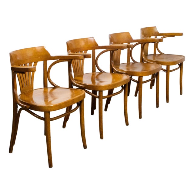 Late 19th Century Bauhaus Beech Bentwood Thonet Style Fan Back Captains Armchairs Set of 4 For Sale