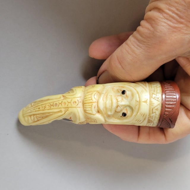 Traditional Antique Carved Bone Figural Cheroot Holder With Shell Inlay Eyes For Sale - Image 3 of 8