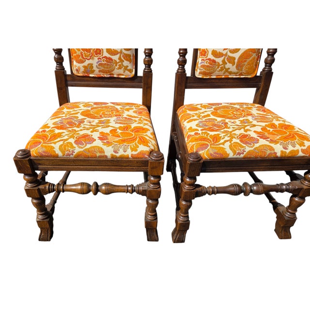 1970s 1970s Ethan Allen Jacobean Royal Charter Oak Dining Room Side Chairs Gothic Pair For Sale - Image 5 of 17