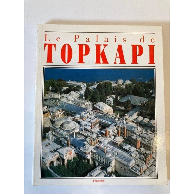 Le Palais de Topkapi, Topkapi Palace. Published 1993 by Aksit Kultur Turizm Sanat Ajans First Edition January 1993)...