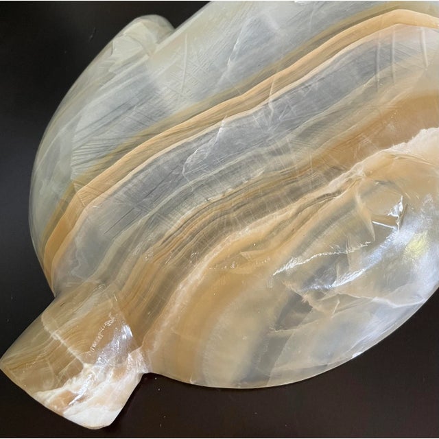 White 1950s Large Onyx Leaf Shaped Catchall- Italy For Sale - Image 8 of 10