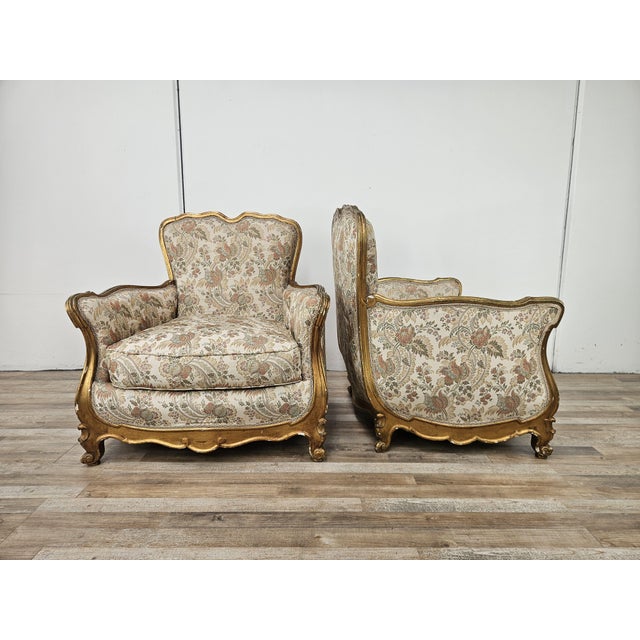 A splendid pair of armchairs characterized by a strong presence and a typically Italian Baroque/Barocchetto decorative...