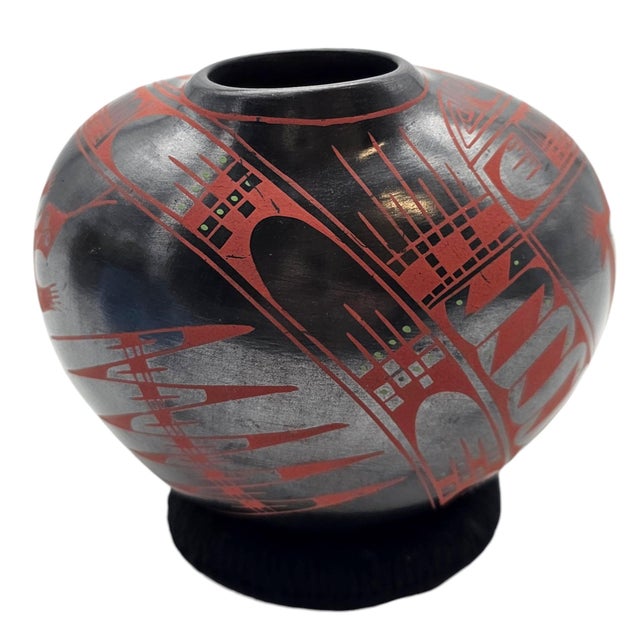 Signed Cesar Bugarini Mata Ortiz Double Opening Burnished Pottery Vessel 7" For Sale In San Francisco - Image 6 of 15
