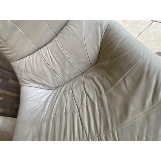 Set of Mantis Swivel Lounge Chair and Leather Ottoman by Gerard Van Den Berg, 1970s For Sale - Image 10 of 18