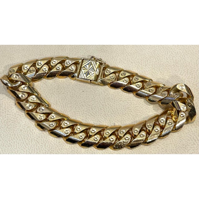2000 - 2009 Vintage 22 Karat Yellow Gold 102.1 Gm Cuban link Bracelet Unisex For Sale - Image 5 of 18
