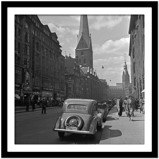 Moenckebergstrasse Hamburg With Cars and People, Germany 1938, Printed 2021 For Sale - Image 4 of 5