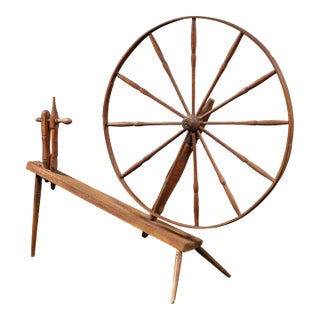 Early American Walking Wheel, or Spinner's Loom For Sale