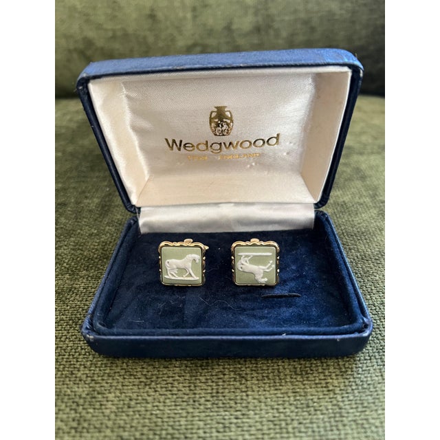 Vintage Wedgwood British Royal Gold Plate & Green Jasper Cufflinks OriginalCase For Sale - Image 11 of 18