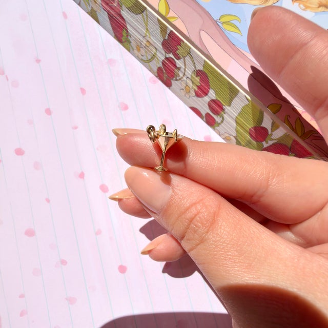 Metal 14k Yellow Gold Martini Glass Charm With Straw & Lemon Slice For Sale - Image 7 of 9