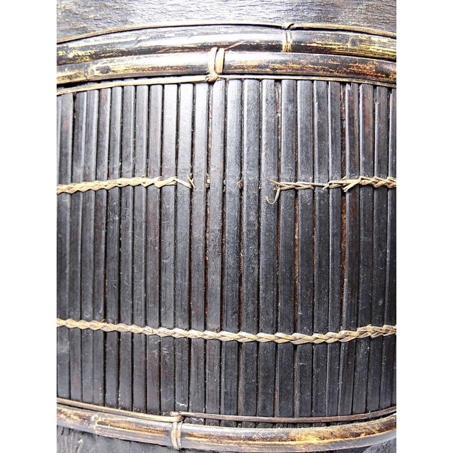 Antique Indonesian Tampung Box in Bamboo and Leaf, 1890s For Sale - Image 12 of 13