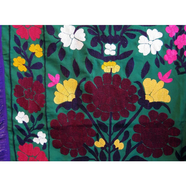 Farmhouse Dark Green Vintage Suzani Embroidery For Sale - Image 3 of 4