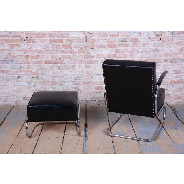 1930s Set of Art Deco Lounge Chair with Ottoman in Chromed Steel and Leather by Willem Hendrik Gispen for Mücke Melder, Czech, 1930s For Sale - Image 5 of 12