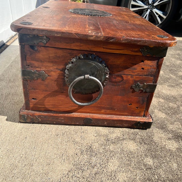 Antique Mexican Spanish Colonial Wooden Bau’l Chest For Sale - Image 10 of 10
