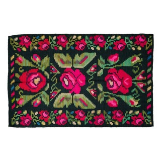 Vintage Romanian-Moldovan Handwoven Wool Kilim Rug with Black Floral Rose Pattern, 1960s For Sale