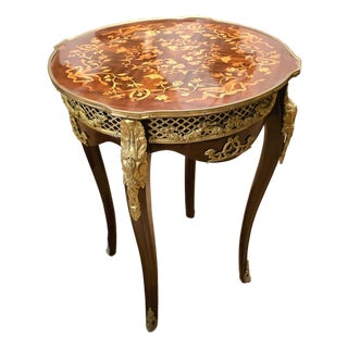 Elegant French Louis XV Accent Table With Intricate Marquetry & Bronze Ormolu For Sale