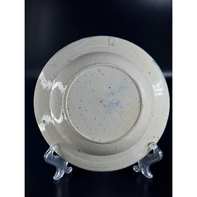 Ceramic Spanish Hand-Painted Blue and White Talavera Plate with Chinoiserie Pagoda and Scroll Rim, 1730-1770s For Sale - Image 7 of 8