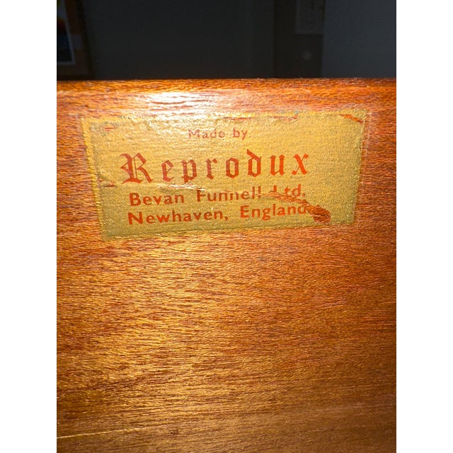 Wood Antique Flame Mahogany Sideboard | Federal / Hepplewhite Style | Original Hardware For Sale - Image 7 of 8